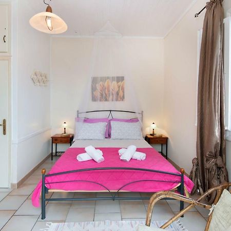 Mermaid Cottage Longos  Экстерьер фото