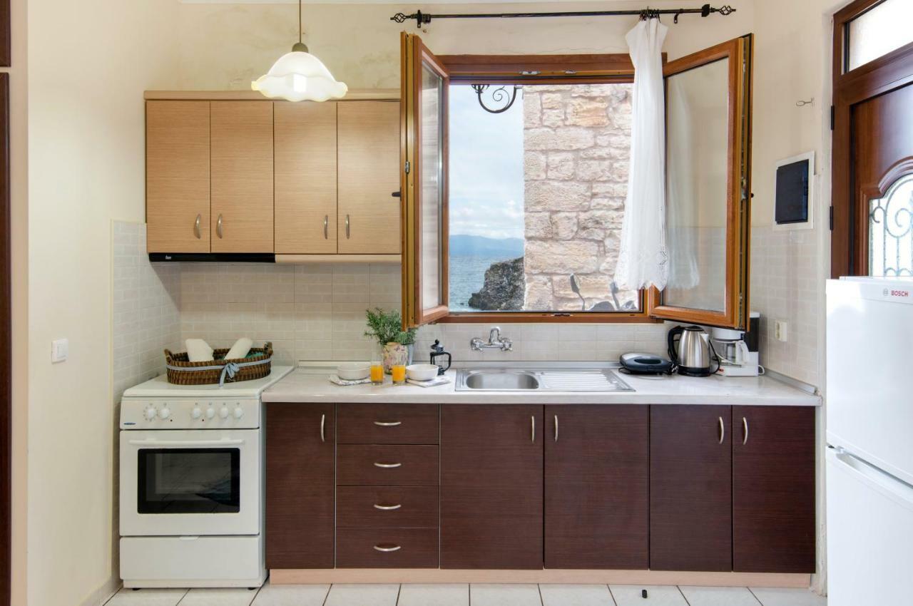 Mermaid Cottage Longos  Экстерьер фото
