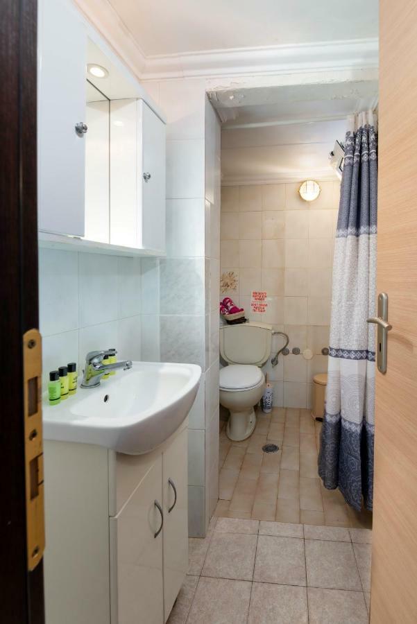 Mermaid Cottage Longos  Экстерьер фото