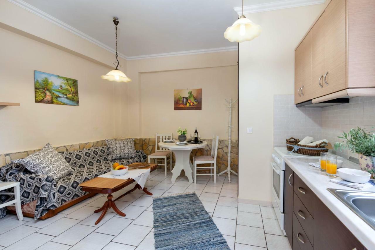 Mermaid Cottage Longos  Экстерьер фото